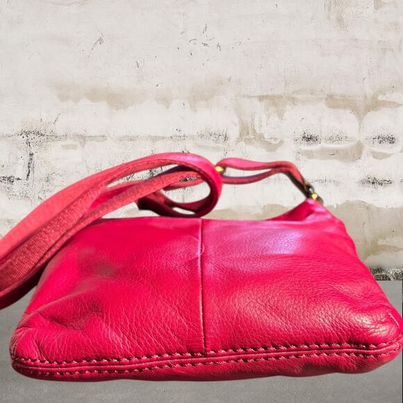 Fossil NWT Leather Ruby Wine Explorer Mini Crossbody Bag - Picture 6 of 7